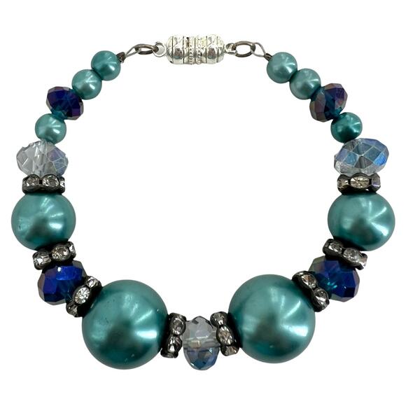 Teal Blue Beaded Magnetic 7 inch Handmade Bracelet - Picture 2 of 4